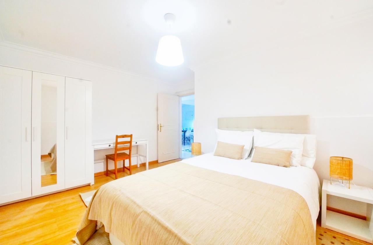 Happy Holiday Cascais - Parede Apartment Bagian luar foto
